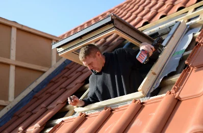 Pose de fenêtres de toit Velux à Cauvicourt